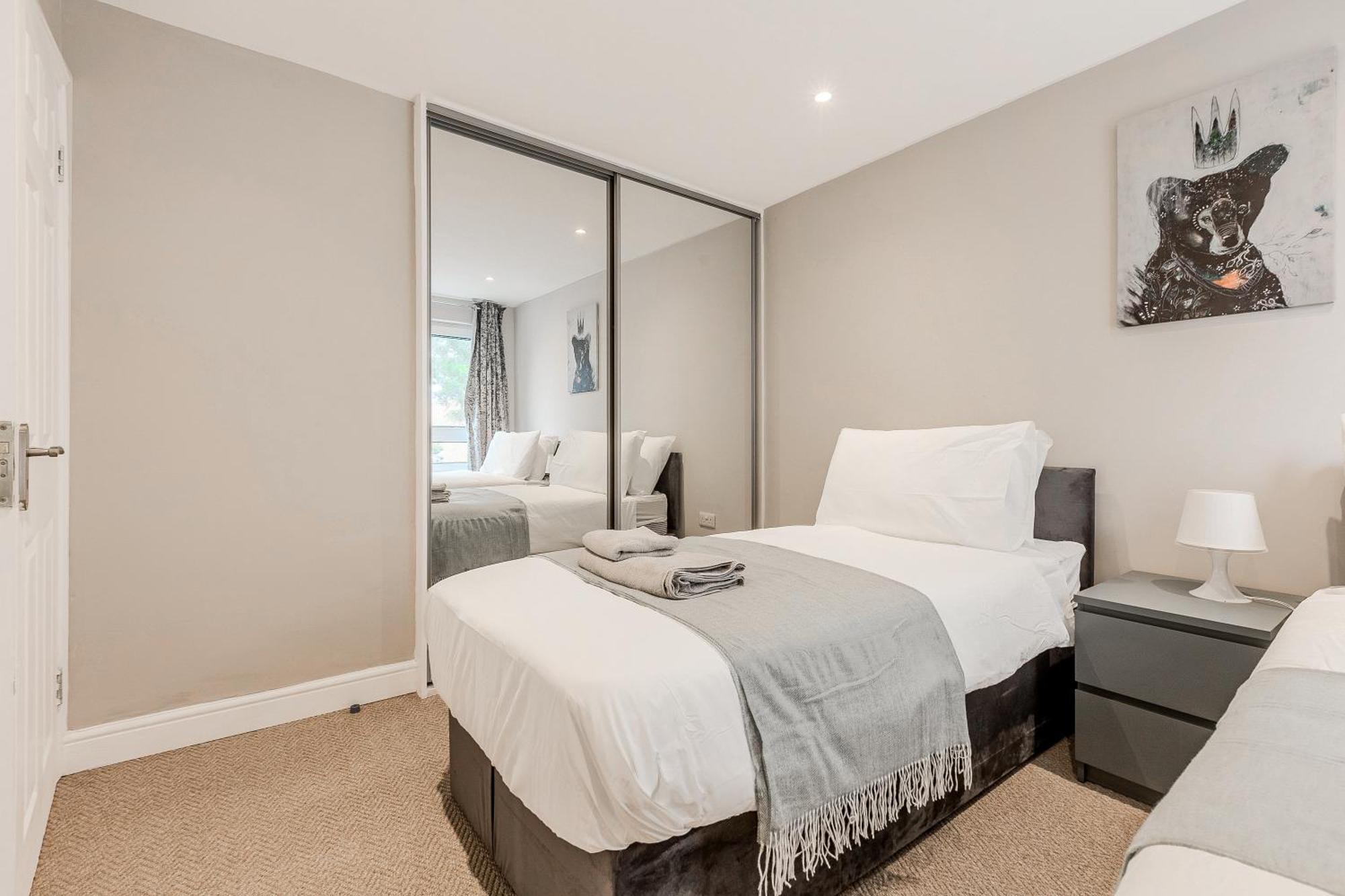 Battersea Spacious Perfect For Family And Groups With Free Parking Sleep 8 * Londra